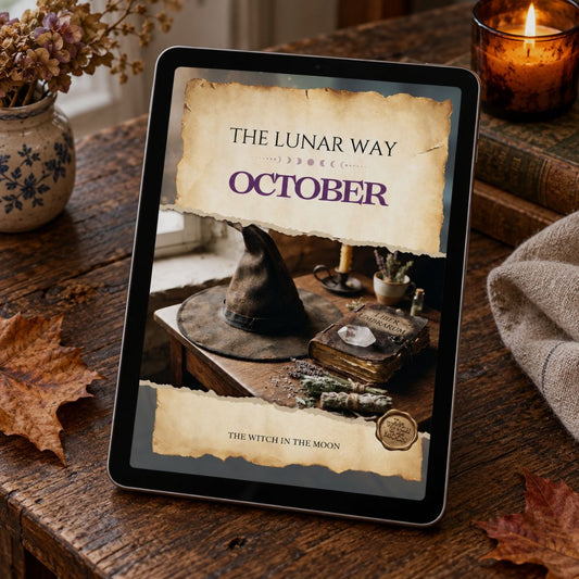 The Lunar Way : Live Life Aligned With The Moon